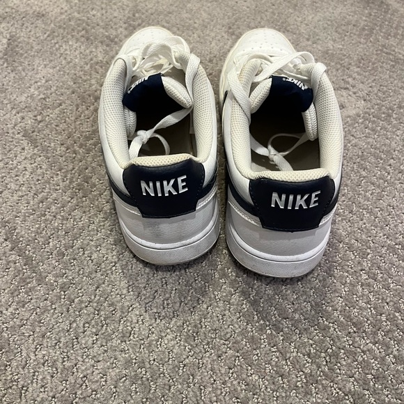 Men’s Nike Court Vision Mid 11.5 - Picture 3 of 5